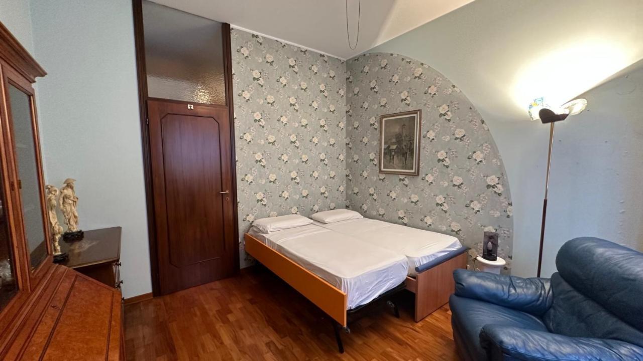Dehomes - Two Bedrooms, Terrace, Wi-Fi, Tram To Centre & Rho Fiera Milão Exterior foto